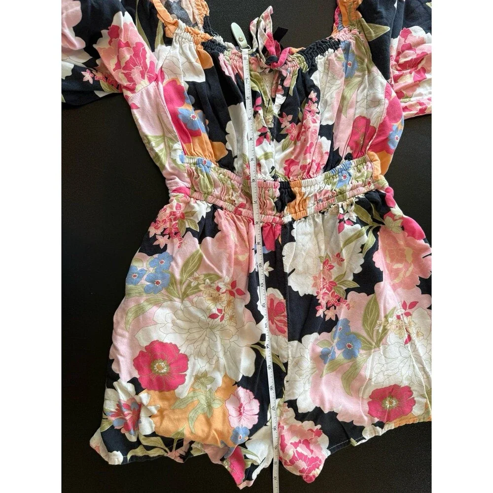 Jessica Simpson size small shorts romper